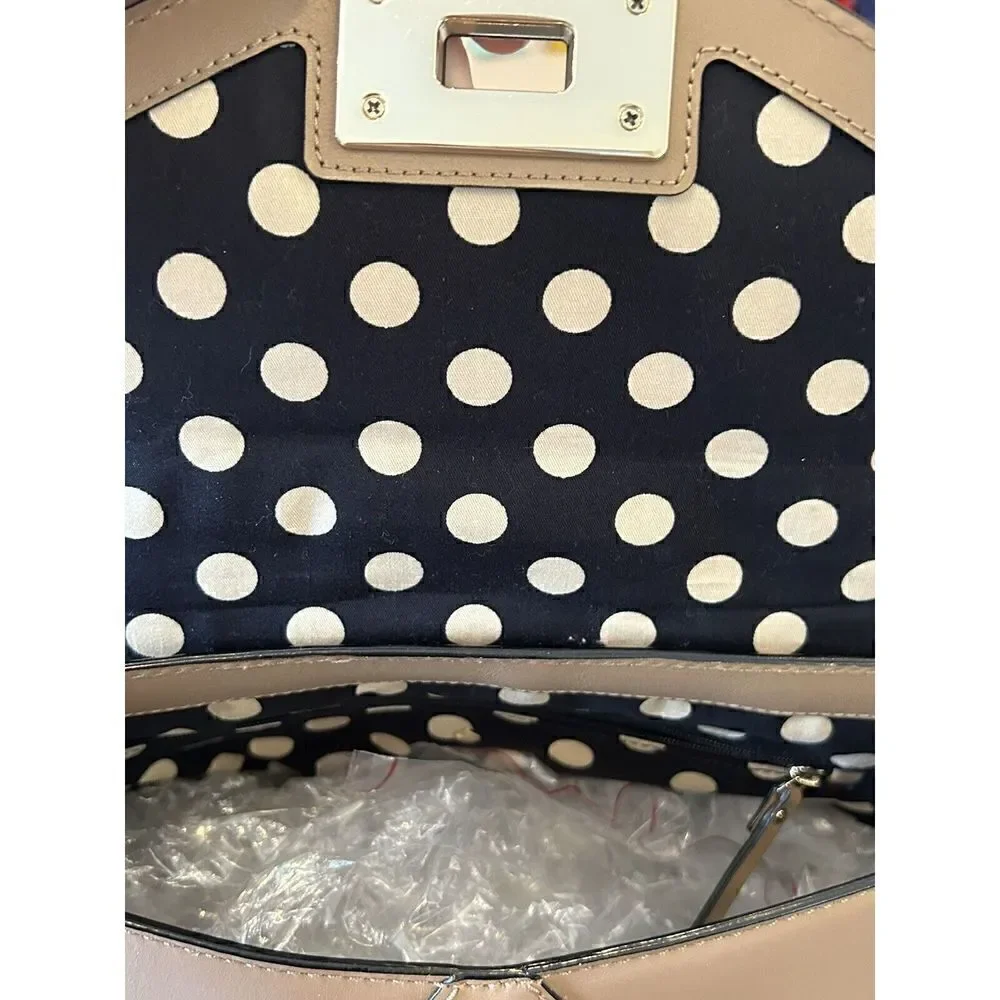 Kate Spade New York PXRU3772 Little Nadine Satchel bag in Dune/Black